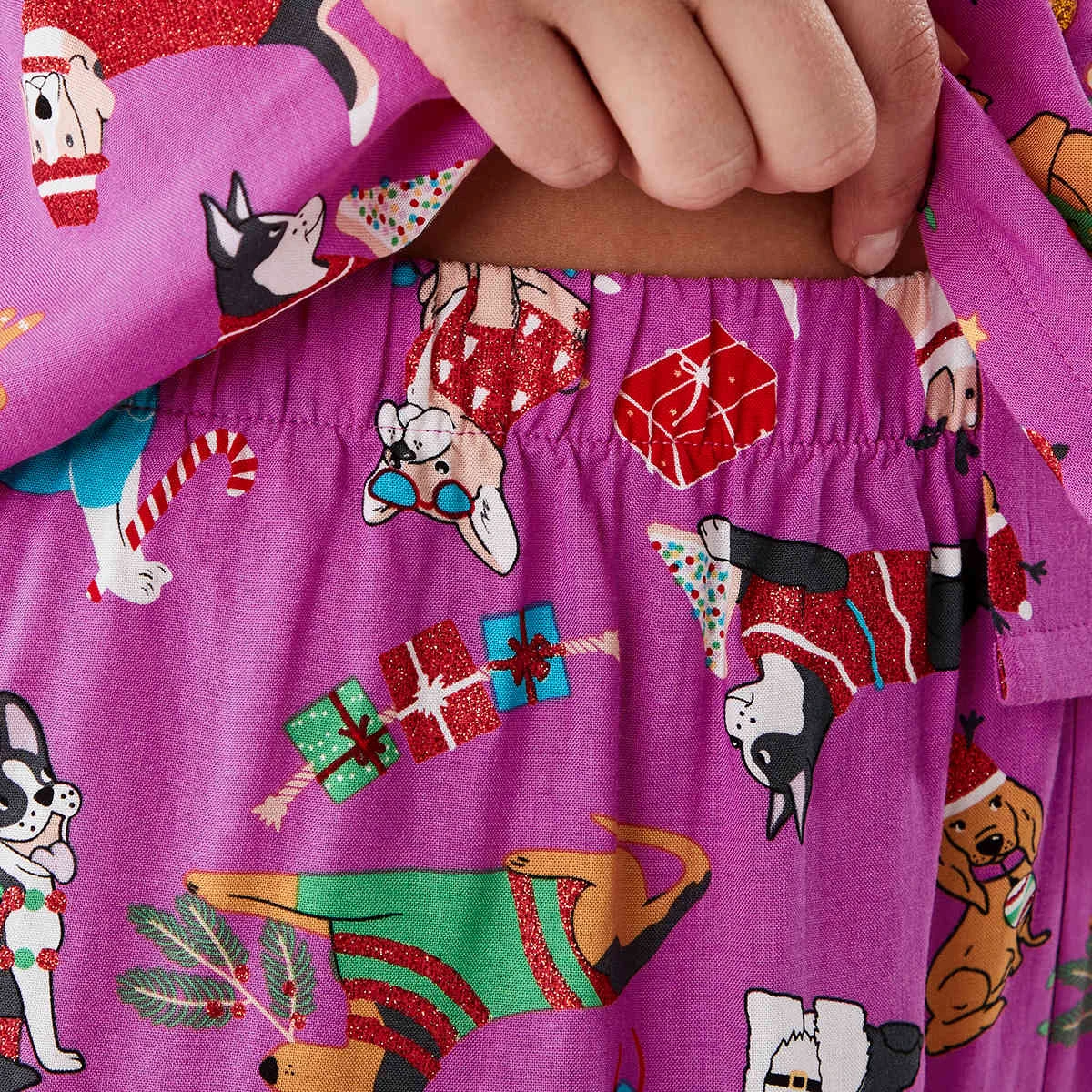 Christmas Short Sleeve Top And Shorts Pyjama Set 10 Christmas Short Sleeve Top And Shorts Pyjama Set - Image 10