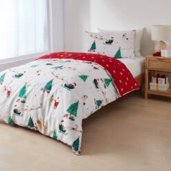 Christmas Eve Reversible Quilt Cover Set - Single Bed 7 Christmas Eve Reversible Quilt Cover Set - Single Bed -Christmas Gift Shop 39566669 2aa7 47d4 aa53 ffcfd0bc9483