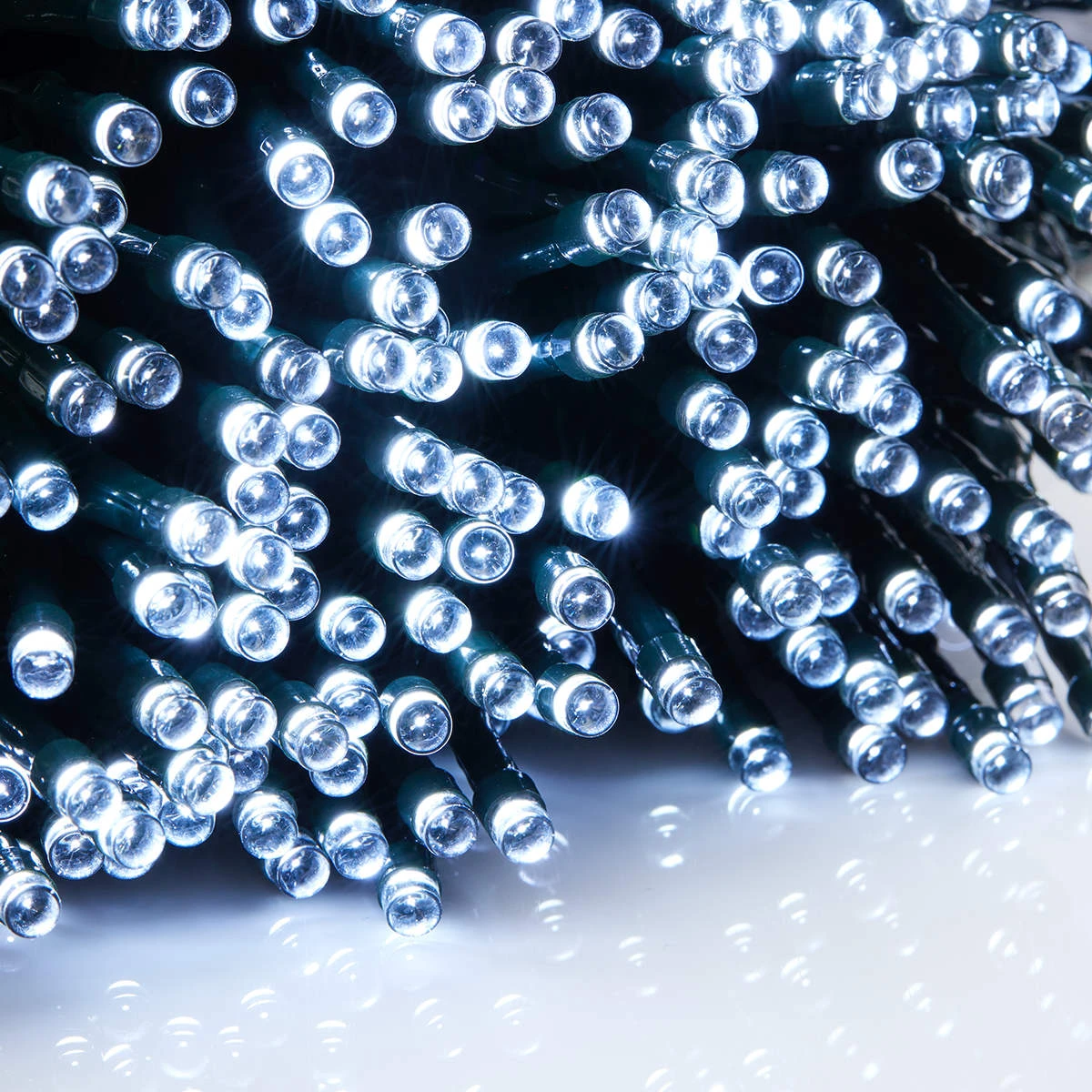 Solar Powered 500 LED Christmas White String Lights - 39.9m 2 Solar Powered 500 LED Christmas White String Lights - 39.9m - Image 2