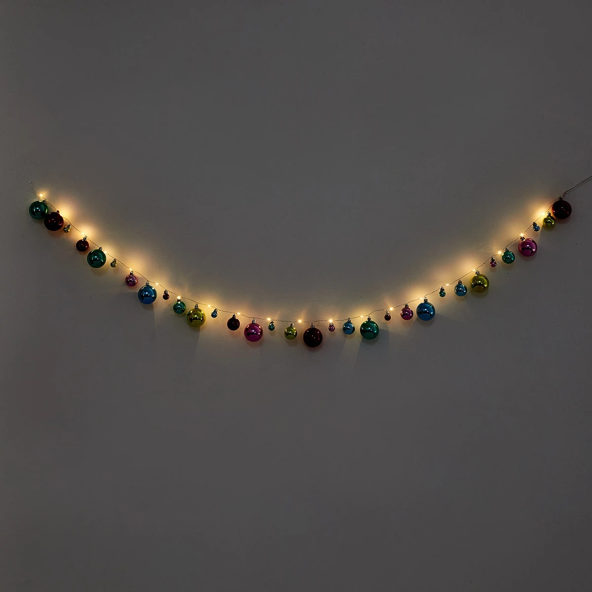 1.9m Christmas Light Up Garland Bauble - Assorted 9 1.9m Christmas Light Up Garland Bauble - Assorted - Image 9