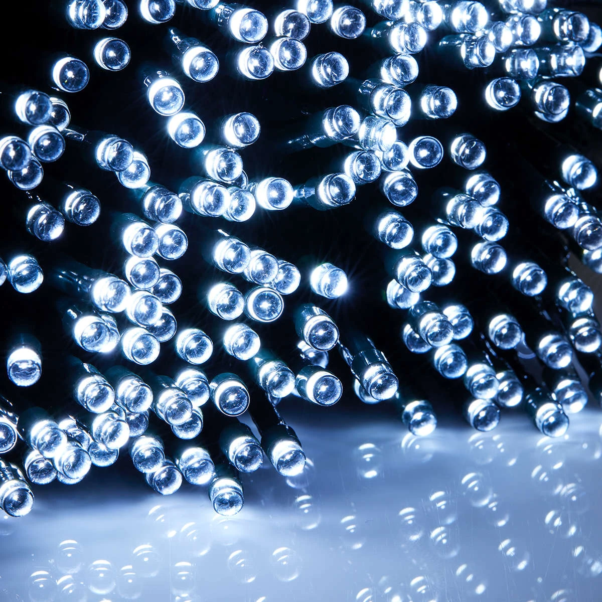 Solar Powered 500 LED Christmas White String Lights - 39.9m 3 Solar Powered 500 LED Christmas White String Lights - 39.9m - Image 3