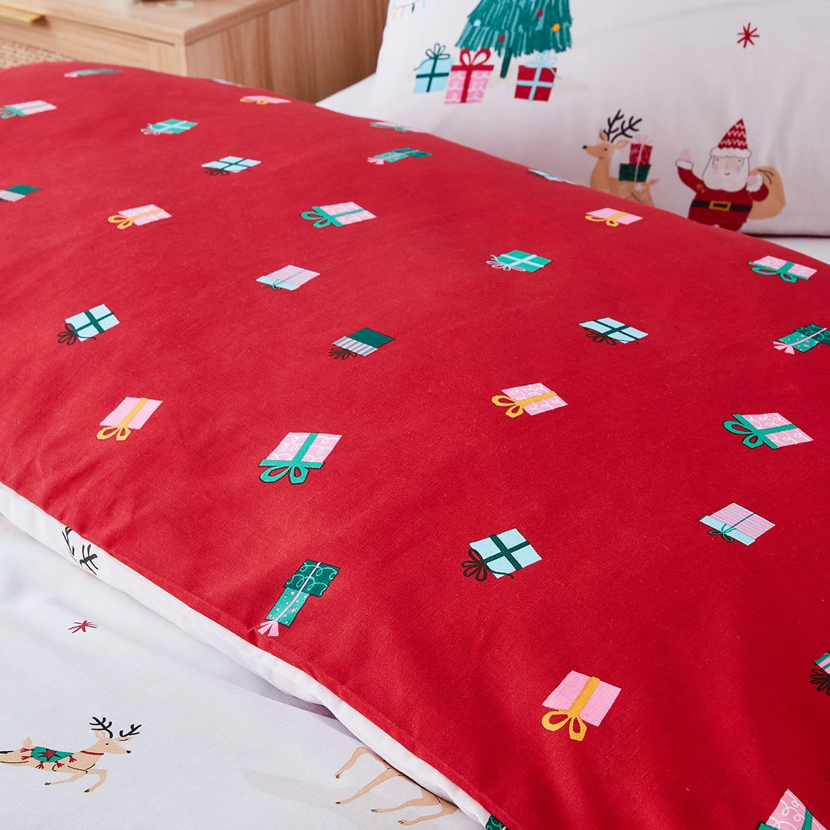 Christmas Eve Reversible Quilt Cover Set - Single Bed 5 Christmas Eve Reversible Quilt Cover Set - Single Bed - Image 5