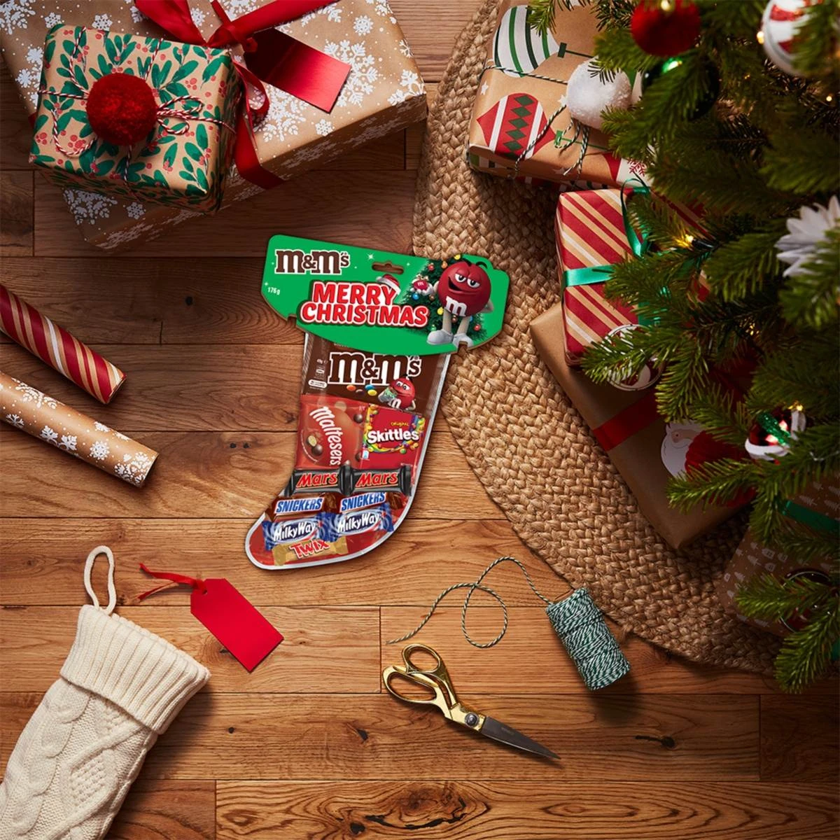 10 Pack M&M's Merry Christmas Stocking 176g 3 10 Pack M&M's Merry Christmas Stocking 176g - Image 3
