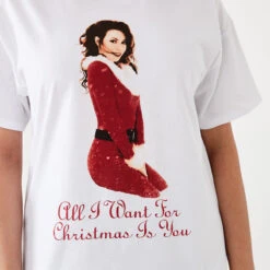 Short Sleeve Mariah Carey License Christmas T-shirt -Christmas Gift Shop f5cf6ada 300a 4d58 97db c609b91a680a